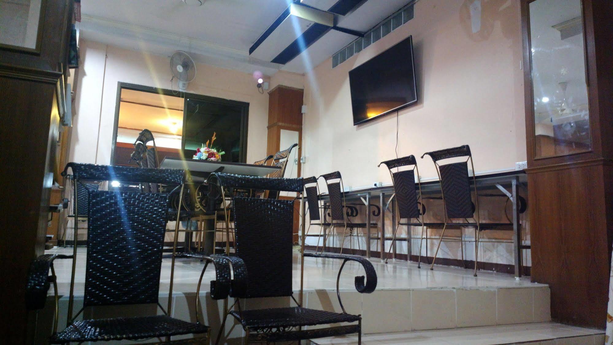 Hua Hin Euro City Hotel Dış mekan fotoğraf